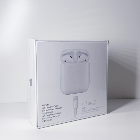 Apple AirPods 2nd Generation with Charging Case - Picture 2 of 5
